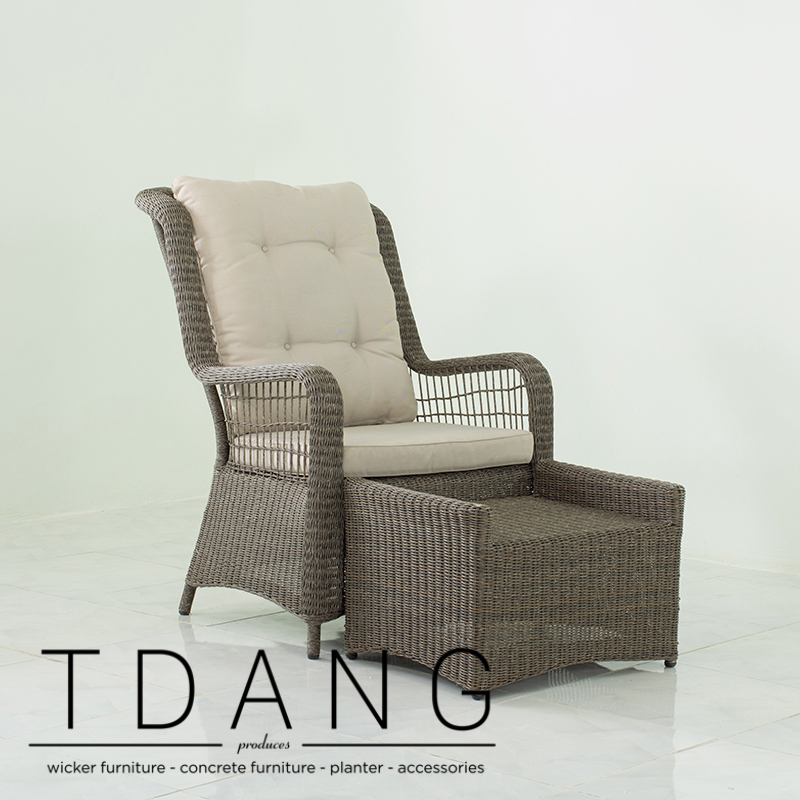 Elise Relax Wicker Chair with Ottoman Elise Relax Wicker Chair with Ottoman