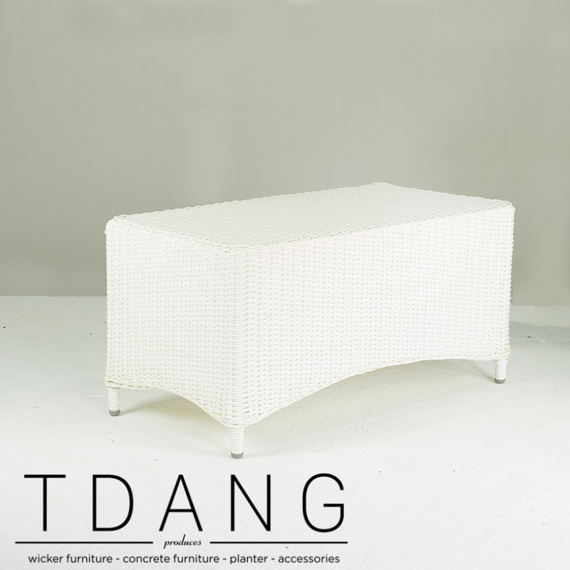 Code 4008 Valencia Wicker table Code 4008 Valencia Wicker table