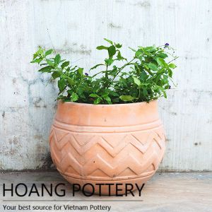 Red Terracotta Pot in Zigzag Pattern (HPTC013)