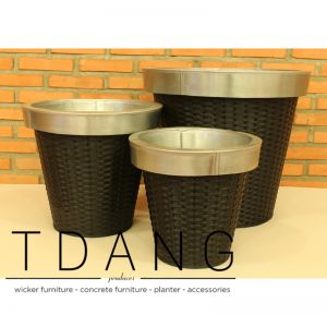 3 Piece Round Plastic Resin Wicker Planter Set With Decor Zinc Pots (TDW024)