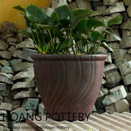 Beautiful Design Black Clay Pot (HPHP003)