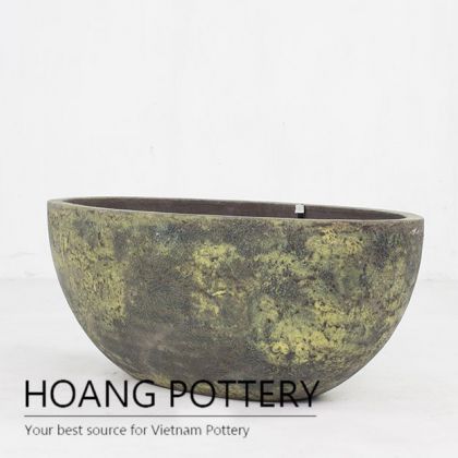 Small boat rustic cement planter ( HPR022)