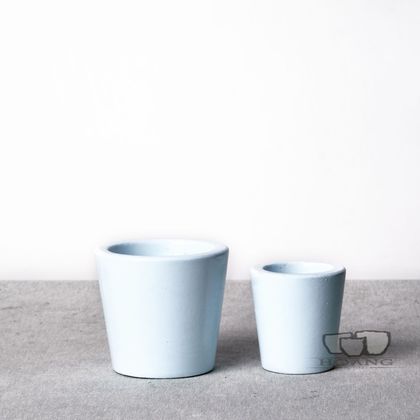 Little cement pots