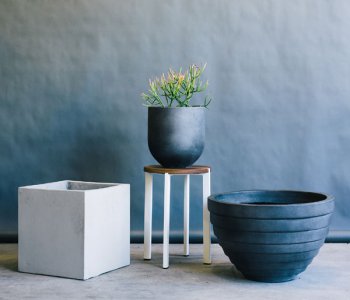 Using light weight concrete planter for your outdoor space