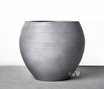 THE UNIQUE FEATURES OF CEMENT PLANTERS IN INTERIOR DECORATION